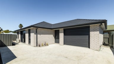 13A Warwick Crescent, Taradale, Napier - Carousel 1