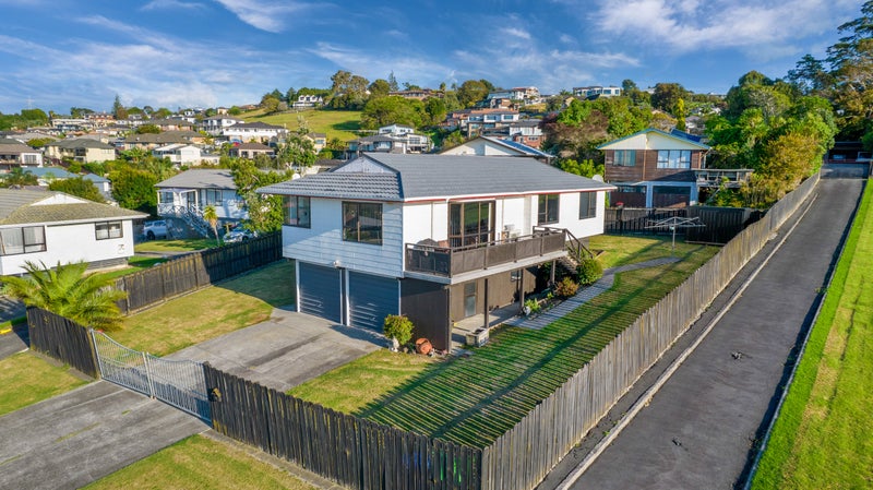 19 Mataura Place, Clover Park, Auckland - Carousel 2