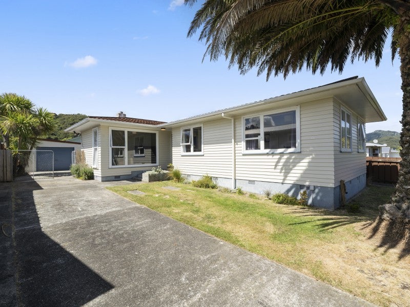 44 Momona Street, Wainuiomata, Lower Hutt - Carousel 1