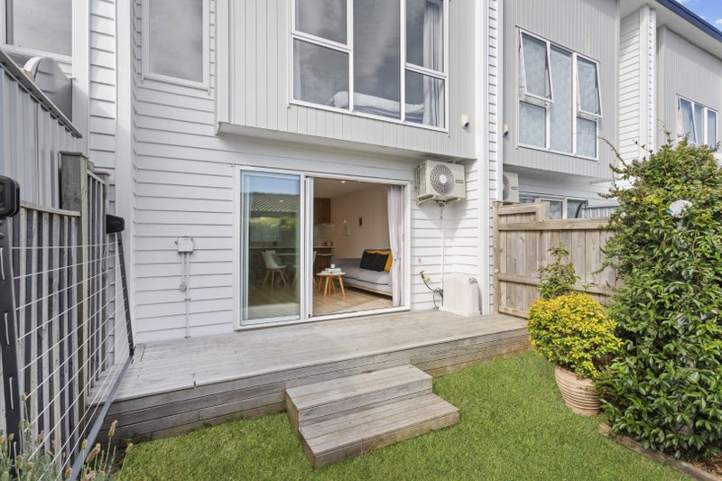 7/112 Astley Avenue, New Lynn, Auckland - Carousel 1