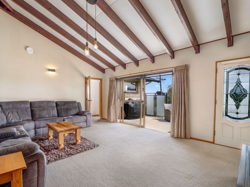 142 Eden Street, Oamaru - Carousel 2