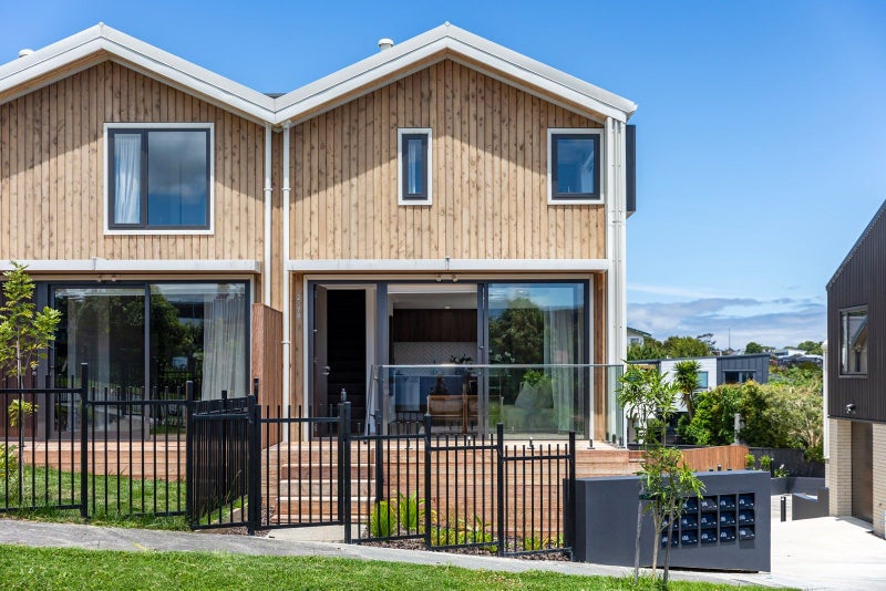 2/98 Walker Road, Point Chevalier, Auckland - Carousel 1