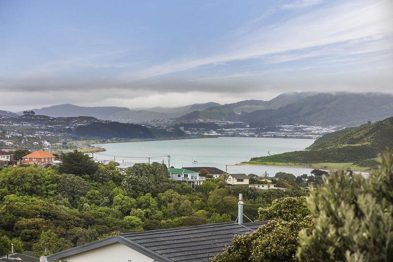 15 Truro Road, Camborne, Porirua - Carousel 1