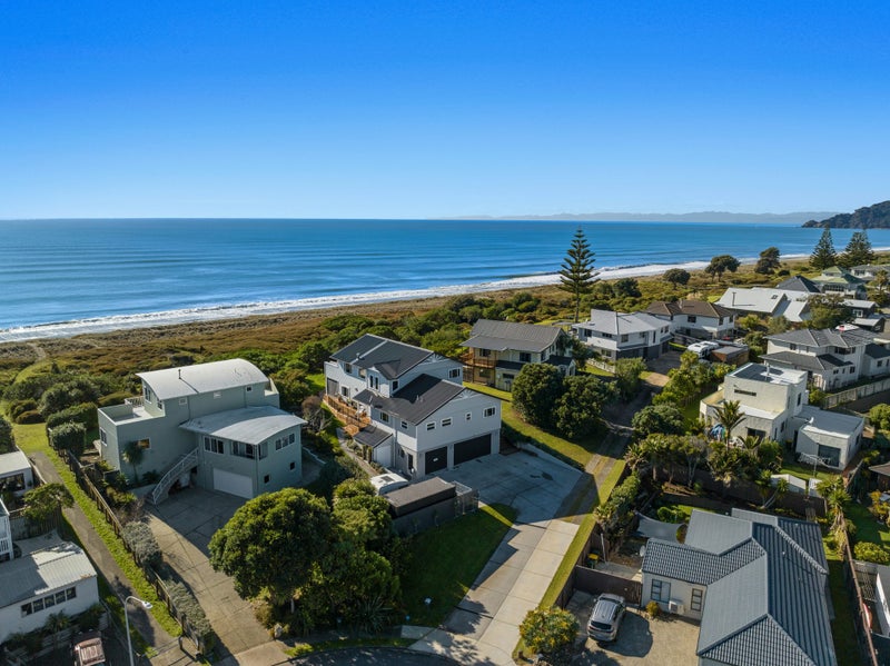 12 Captains Cove, Coastlands, Whakatane - Carousel 2