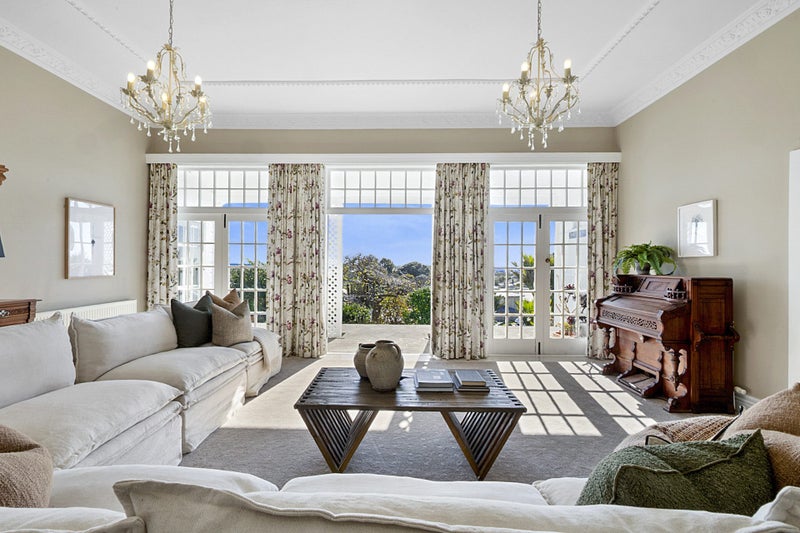 103 Fulford Street, New Plymouth, New Plymouth - Carousel 2