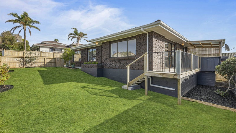 2 Bay Vista Drive, Red Beach, Red Beach - Carousel 1