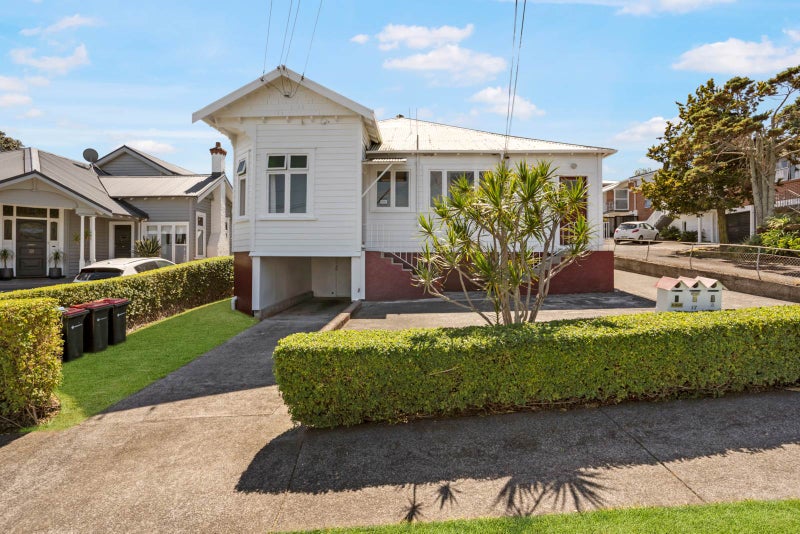 17 Wairiki Road, Mount Eden, Auckland - Carousel 1