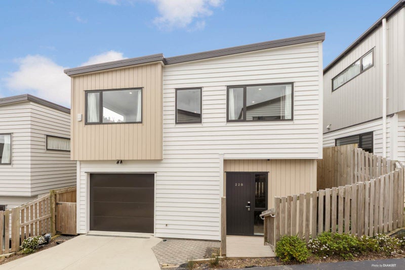22B Batkin Road, New Windsor, Auckland - Carousel 2
