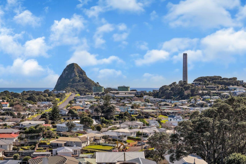 15A Crownhill Street, Spotswood, New Plymouth - Carousel 2