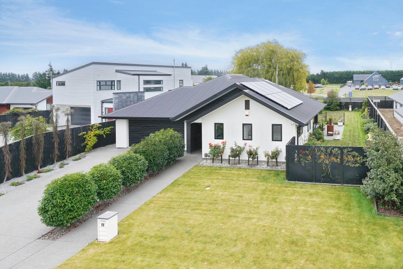 11 Brantholme Place, Rangiora, Rangiora - Carousel 1