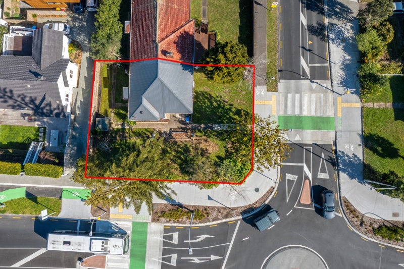 2 Meola Road, Westmere, Auckland - Carousel 1