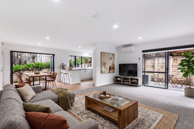 5/35 Highgrove Lane, Totara Vale, Auckland - Carousel 2