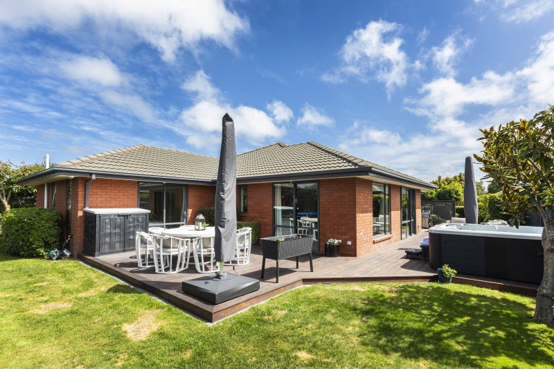 7 Bernadette Street, Aidanfield, Christchurch - Carousel 1