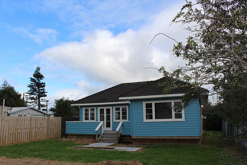 15 Edward Street, Pahiatua - Carousel 1