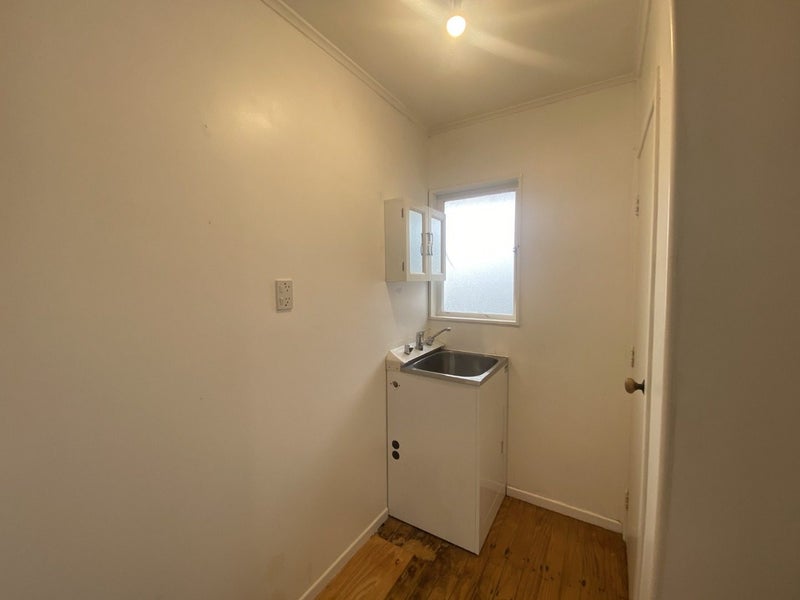 43 Blease Street, New Lynn, Auckland - Carousel 13