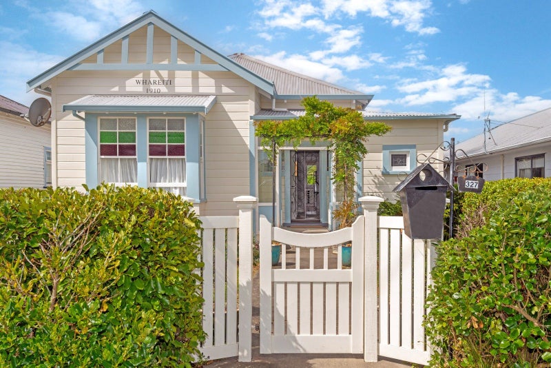 327 Aberdeen Road, Gisborne, Gisborne - Carousel 1