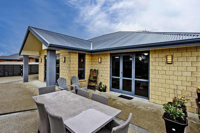 53 Hoffman Court, Waikiwi, Invercargill - Carousel 2