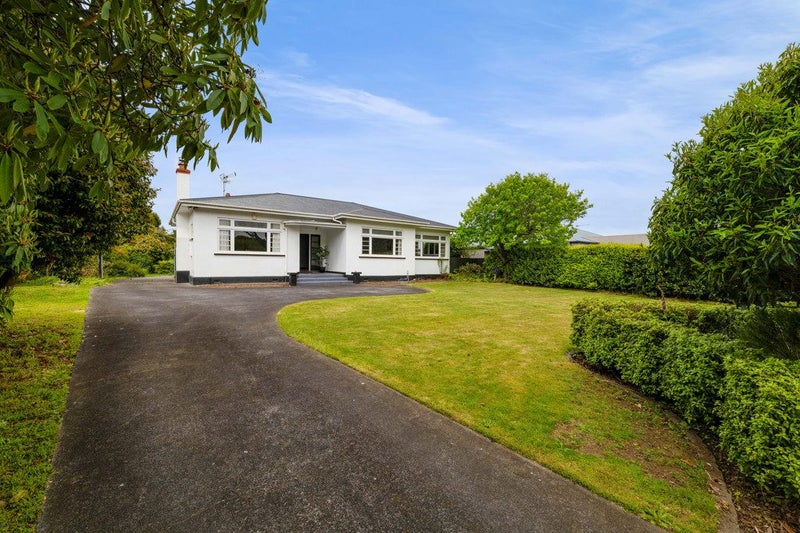 355 High Street, Hawera - Carousel 1