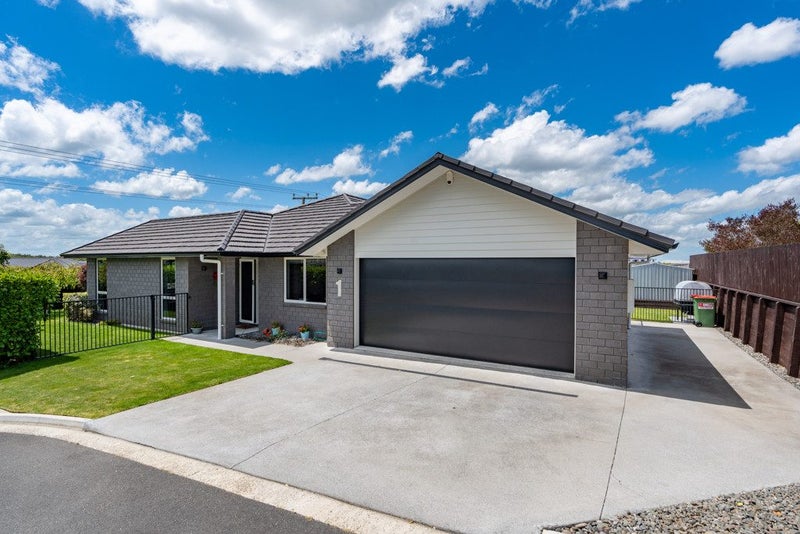 1 Ruske Place, Grandview Heights, Hamilton - Carousel 1