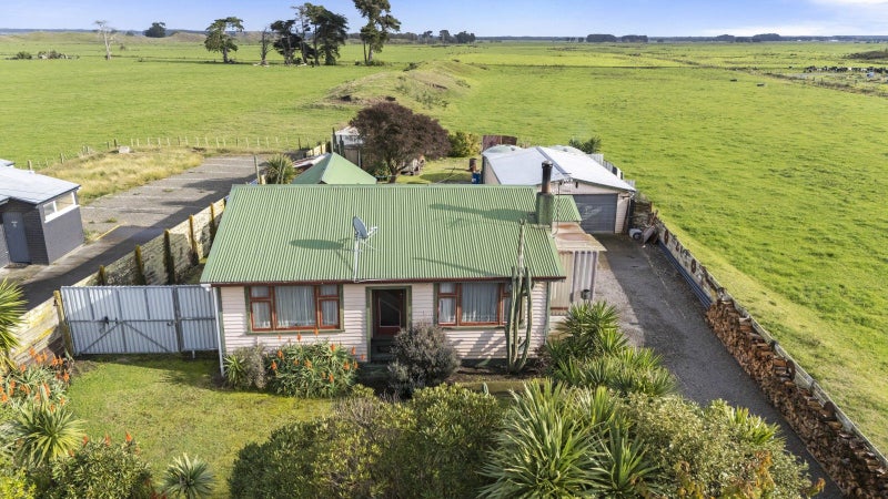 1103 State Highway 1, Himatangi, Foxton - Carousel 19