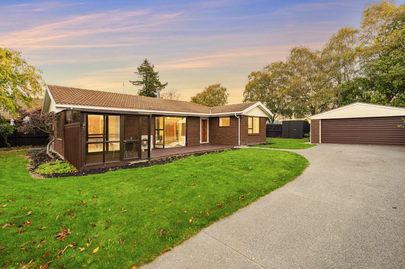 31 Solomon Avenue, Redwood, Christchurch - Carousel 1