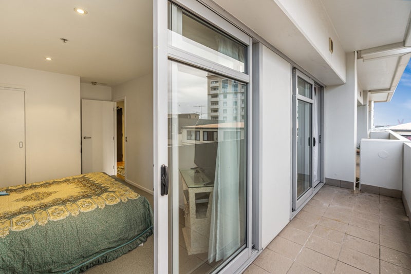 7J/32 Eden Crescent, Auckland Central, Auckland - Carousel 2