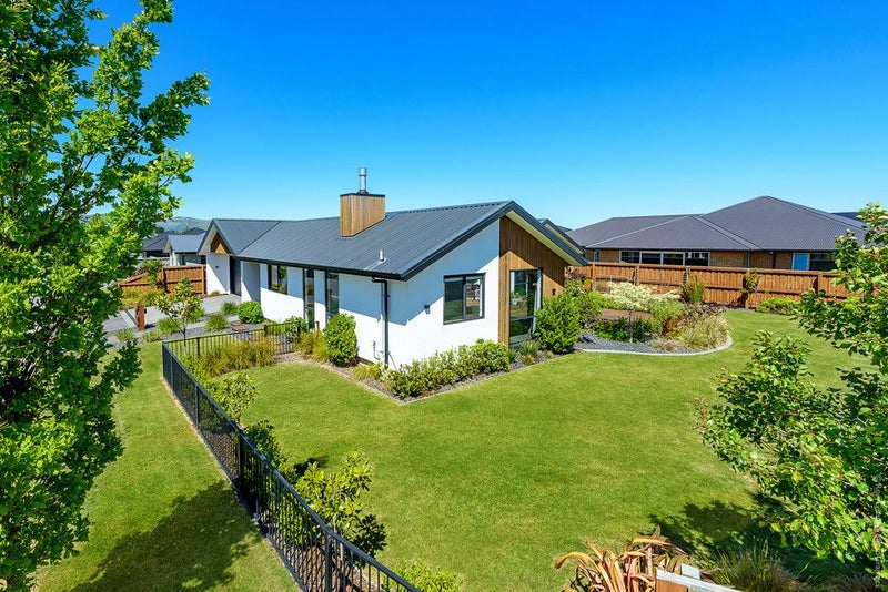 60 Oaks Drive, Lincoln, Lincoln - Carousel 1