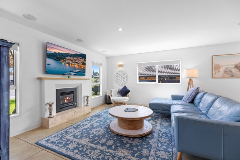 21 Horsley Grove, Pyes Pa, Tauranga - Carousel 2