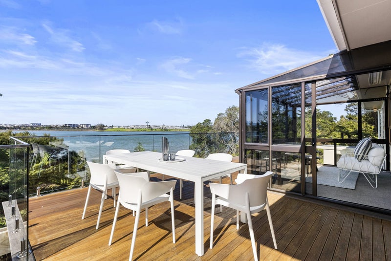 27 Ferry Parade, Herald Island, Auckland - Carousel 1