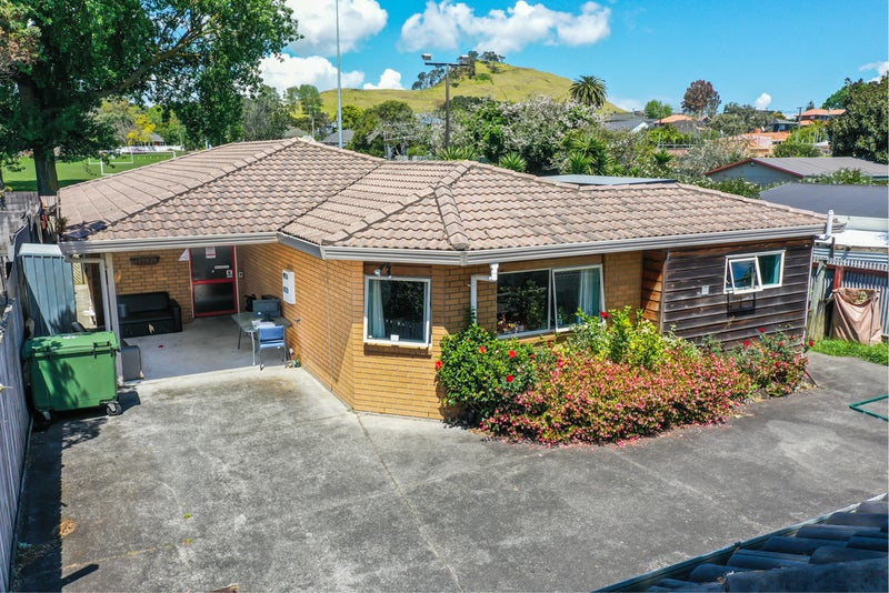 2/11 Church Road, Māngere Bridge, Auckland - Carousel 1