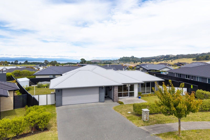 11 Sedge Grove, Nukuhau, Taupo, Waikato - Carousel 1