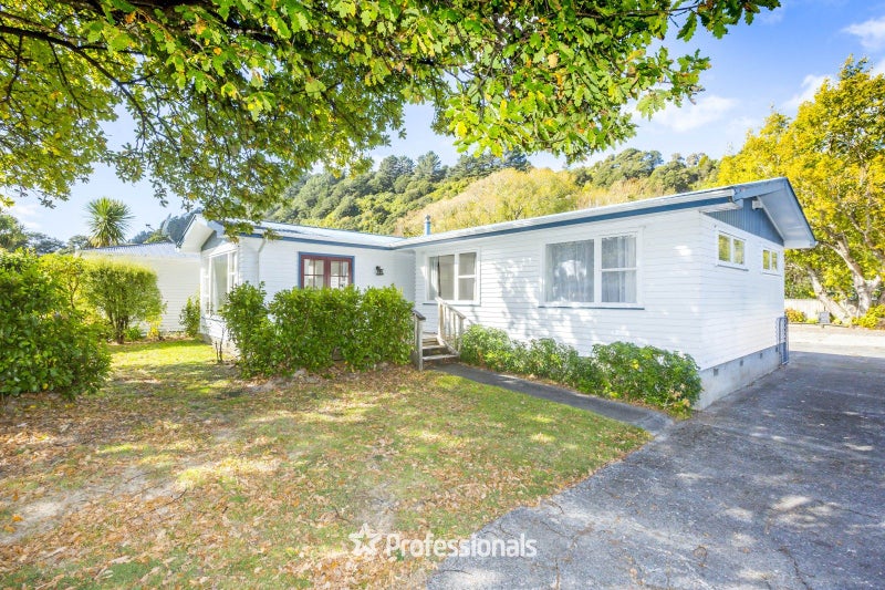 14 Molloys Road, Te Marua, Upper Hutt - Carousel 1