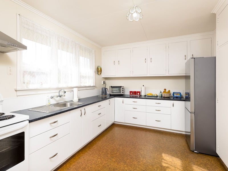 1/16 Opie Street, Waimate, Waimate - Carousel 2