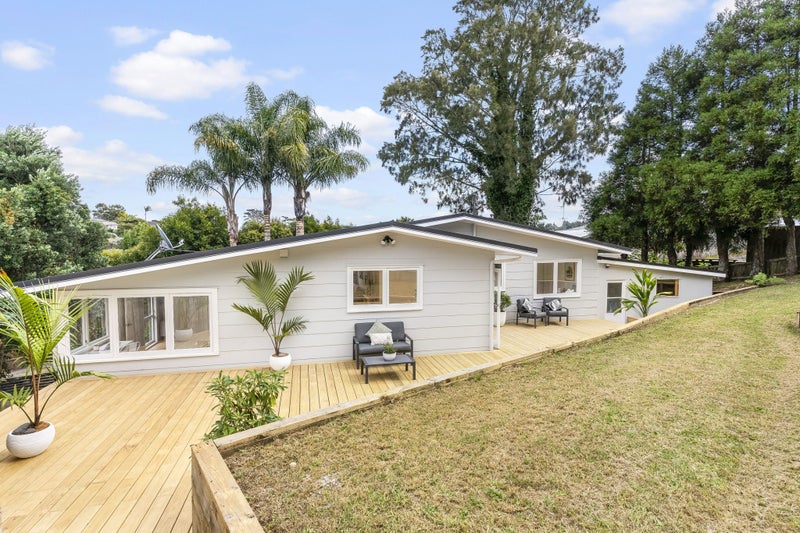 36 Beaudine Avenue, Glenfield, North Shore City, Auckland - Carousel 1