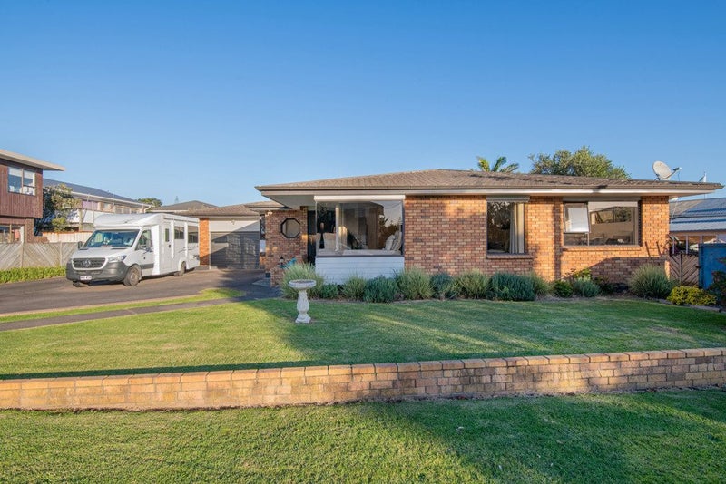 4A Empire Road, Orewa, Orewa - Carousel 21