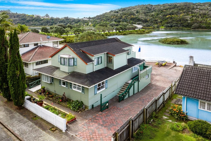 8 Waiwera Road, Waiwera, Orewa - Carousel 2
