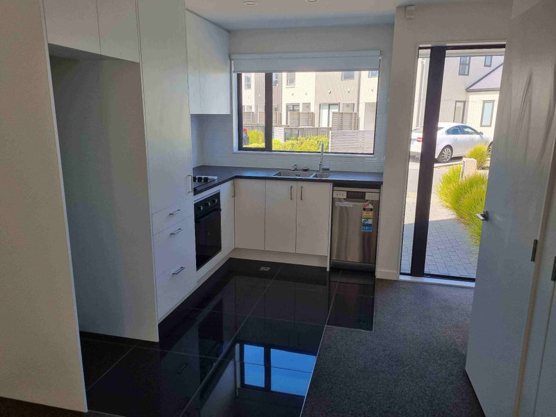 3/170 Fraser Avenue, Johnsonville, Wellington - Carousel 2