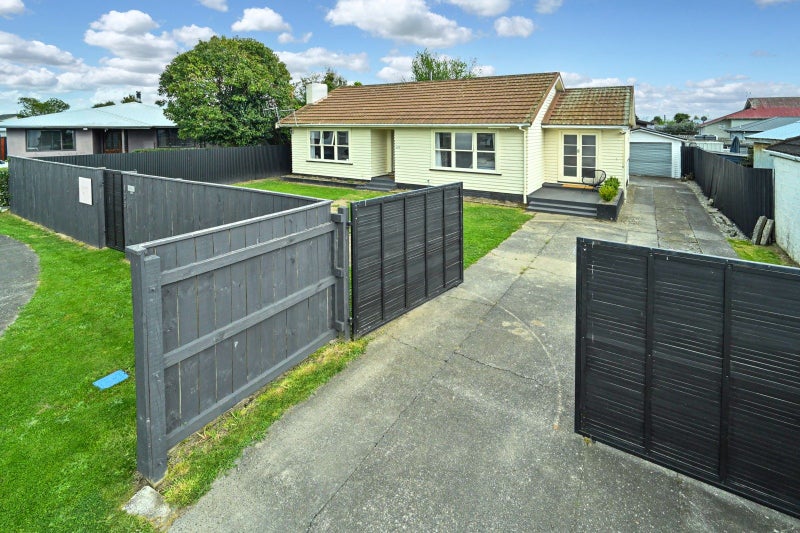 433 Dalcross Street, Mayfair, Hastings - Carousel 2