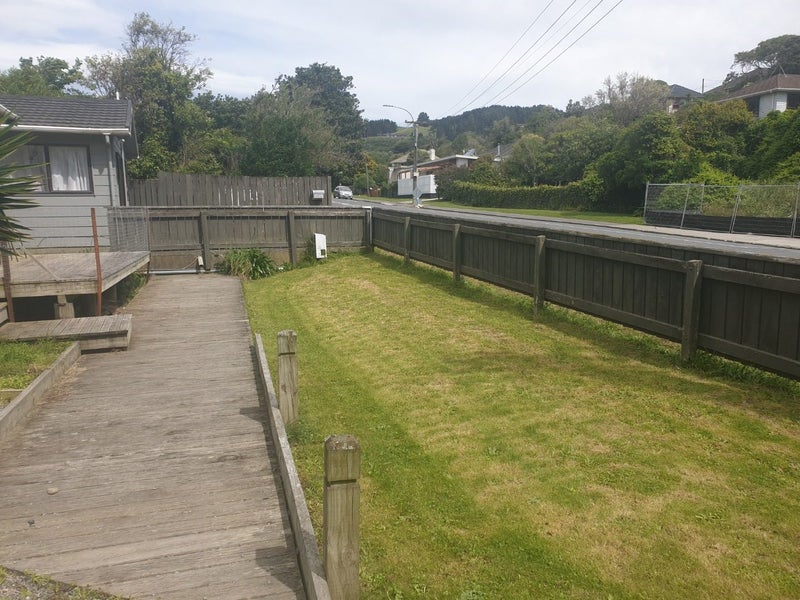 55 Collins Avenue, Tawa, Wellington - Carousel 19