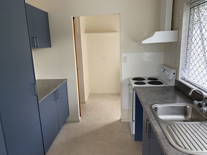 2/82 Roberts Road, Te Atatu South, Auckland - Carousel 2