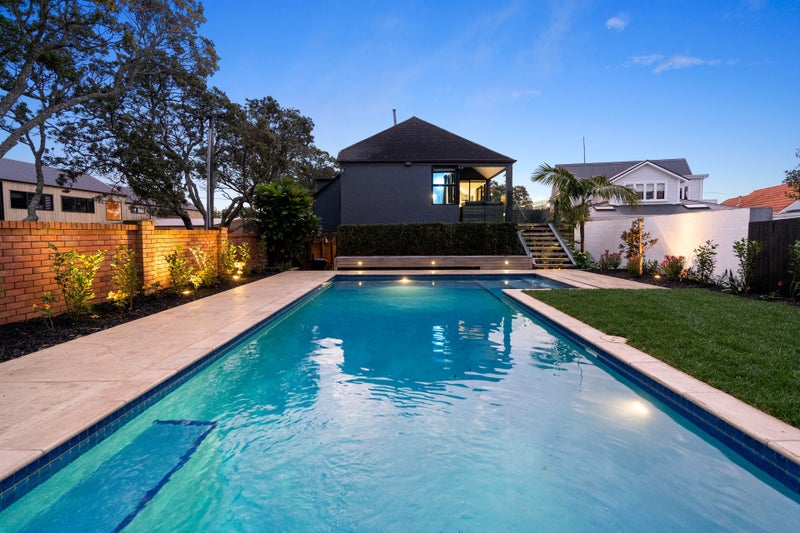 112 Selwyn Avenue, Mission Bay, Auckland - Carousel 1