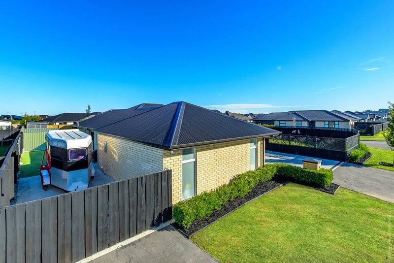 74 Oaks Drive, Lincoln, Lincoln - Carousel 27