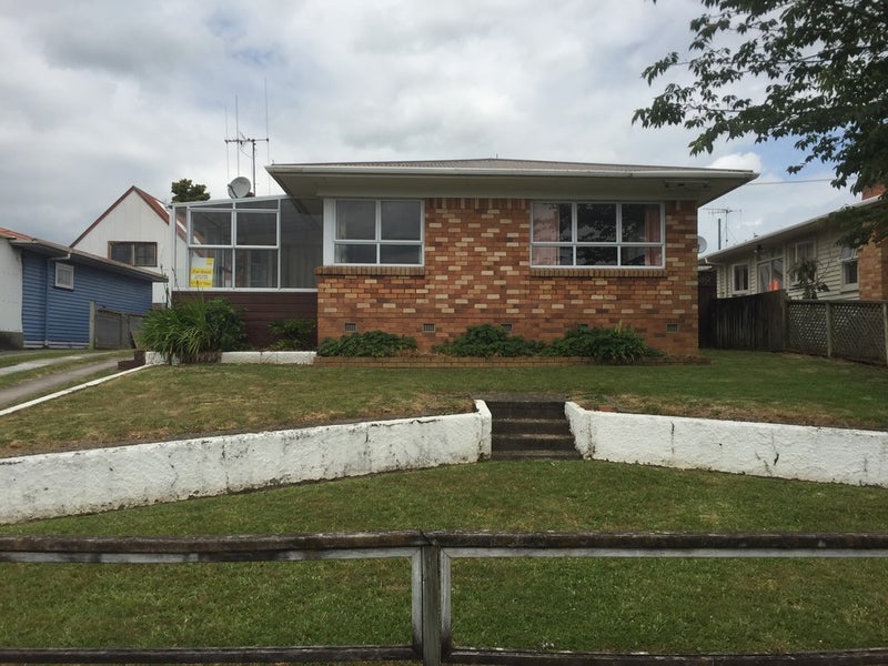 45 Mount View Road, Melville, Hamilton - Carousel 1