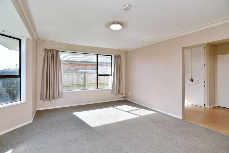 5 Ballymena Drive, Belfast, Christchurch - Carousel 2