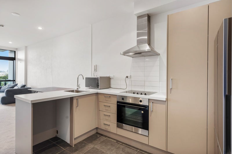 5G/6 Piwakawaka Street, Eden Terrace, Auckland - Carousel 2