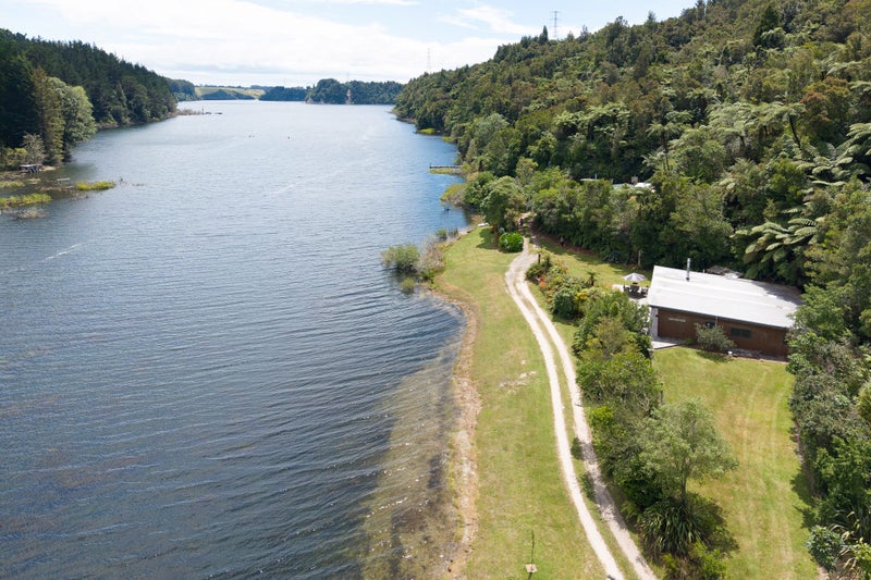 11 Chingford Road, Lake Rotoma, Rotorua - Carousel 1