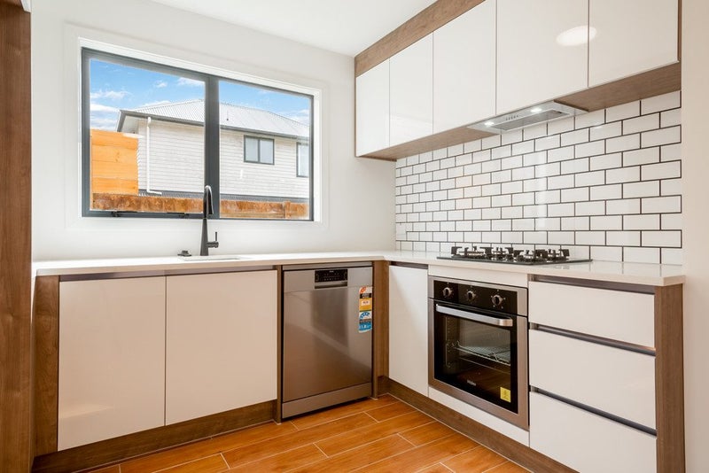 12/206 Old Farm Road, Hamilton East, Hamilton - Carousel 2