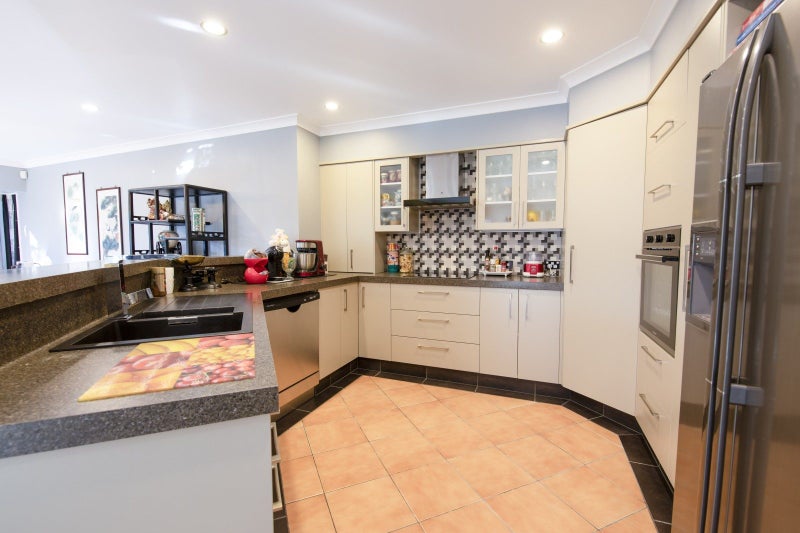 5 Delta Mews Place, Clive, Clive - Carousel 2