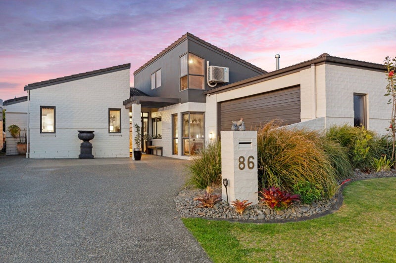 86 Beachwater Drive, Papamoa Beach, Papamoa - Carousel 1