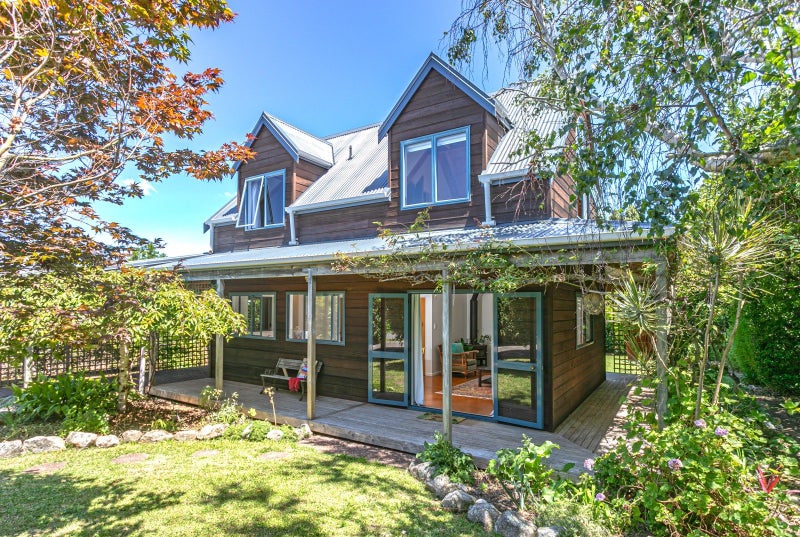 35 Michelle Lane, Hahei - Carousel 2